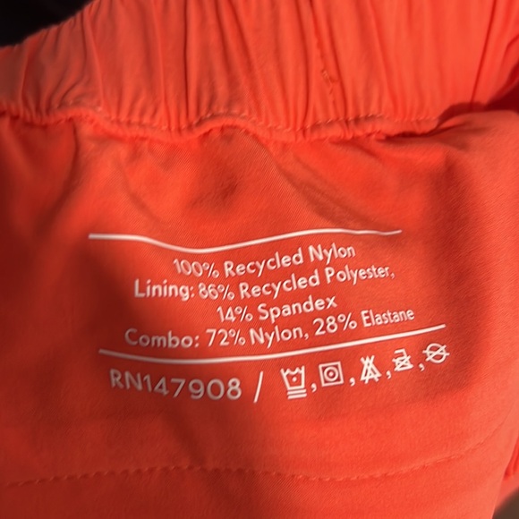 NWT Outdoor Voices RecNylon 4" Short - Picture 10 of 11